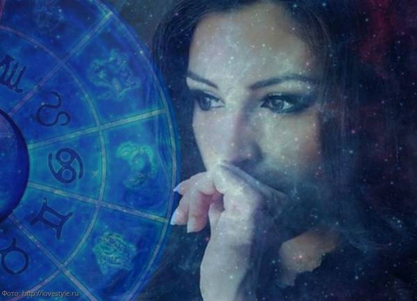 Стоит ли обращаться к астрологу?