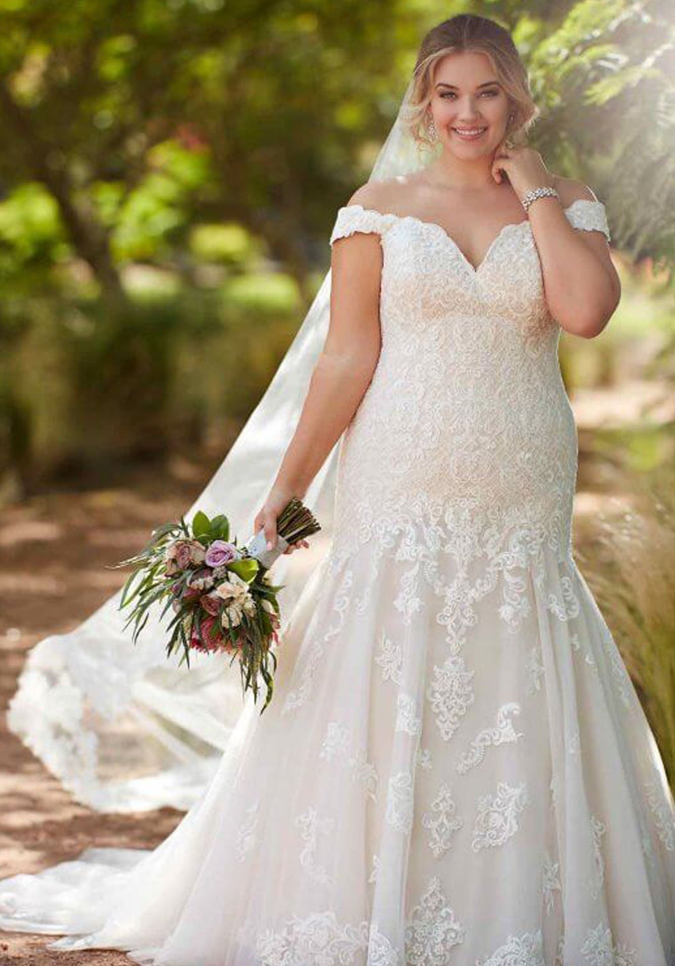 Как выбрать свадебное платье полной невесте