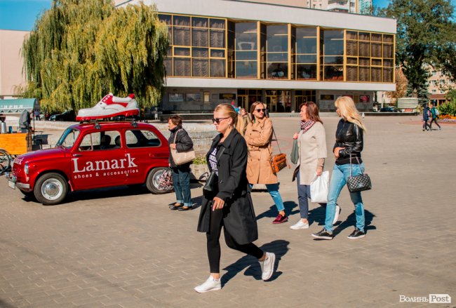 Осінній лук 2018: у що одягаються лучани. ФОТО