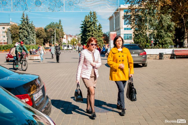 Осінній лук 2018: у що одягаються лучани. ФОТО