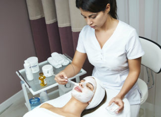 Профессиональная косметика: в чем плюсы?