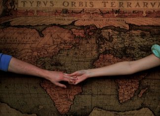 Стихи о любви — лучший способ поддержать отношения на расстоянии Стихи о любви — лучший способ поддержать отношения на расстоянии