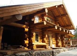 Сруб из кедра: преимущества и особенности