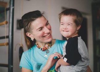 Как СМИ и кино помогают людям с синдромом Дауна