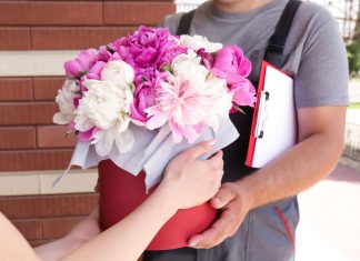 Почему стоит выбрать доставку цветов?