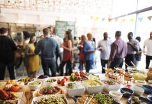 Кейтеринг для фуршета – выбор надежного подрядчика