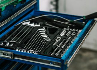 Поломки в автомобиле, которые можно устранить самостоятельно