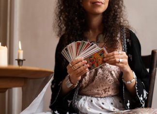 Как развивать навыки гадания на Таро