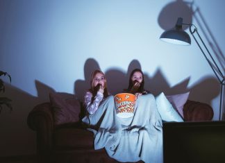 Поездка: любовный триллер с комедией