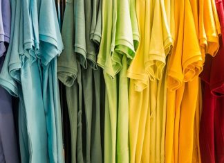 Преимущества футболок из хлопка пенье