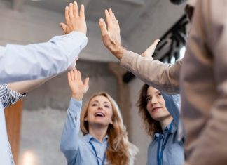 Корпоративная культура как ключ к успеху: Как формирование корпоративной культуры влияет на бизнес и сотрудников