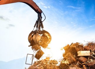 Вывоз крупногабаритного мусора: когда необходим и к кому обращаться