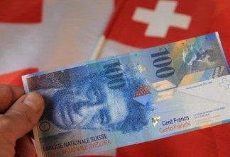 Старые франки 8‑й серии в 2025‑м: как без лишних нервов обменять на рубли