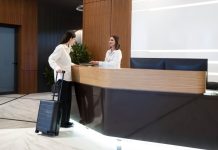 Ресепшн из акрилового камня: стильное решение для офиса, клиники или салона