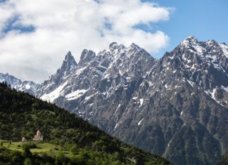 Древние крепости и оборонительные сооружения Кавказа