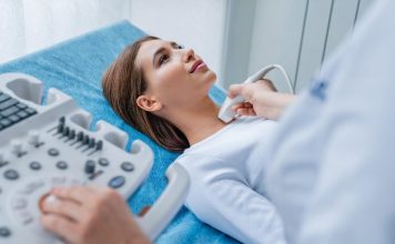 УЗИ сосудов шеи — безопасный способ оценить состояние кровотока