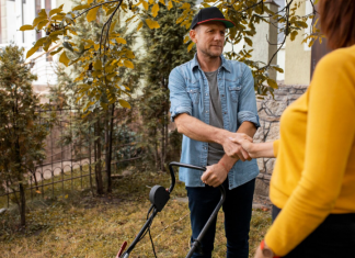 Сосед перекрыл дорогу к участку: как добиться права проезда через сервитут?