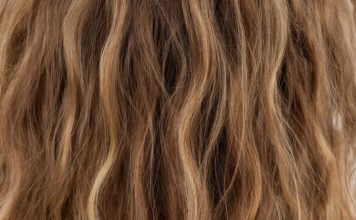 Зимой волосы как солома: как спасти их от перепада температур и шапок?